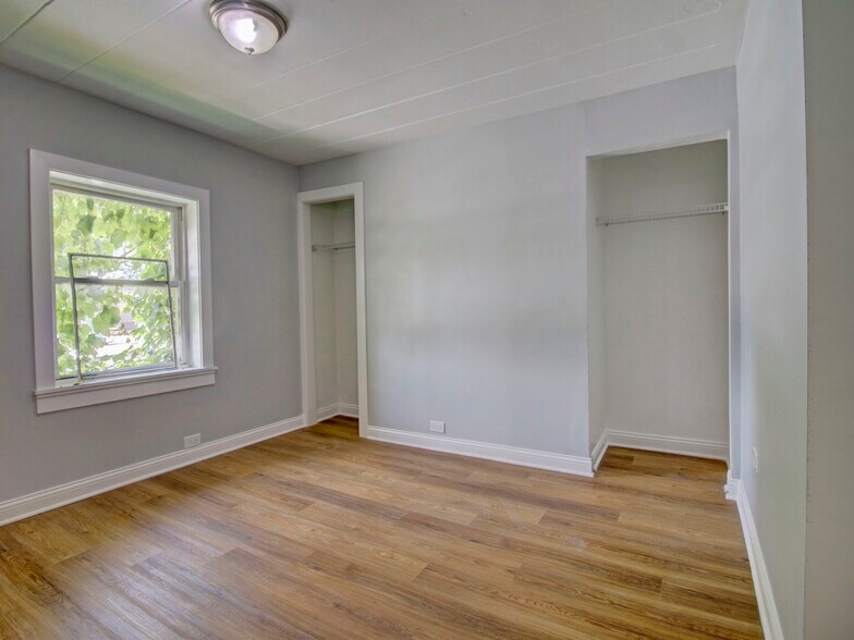 More Photos Of 3938 N Central Ave, Chicago Storefront Retail Residential For Sale