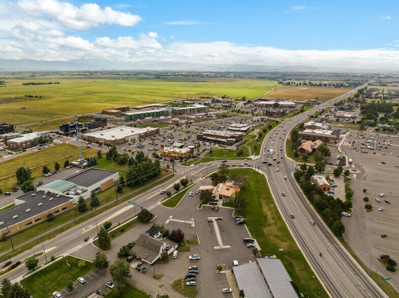 More Photos Of 2711 W College St, Bozeman Restaurant For Sale