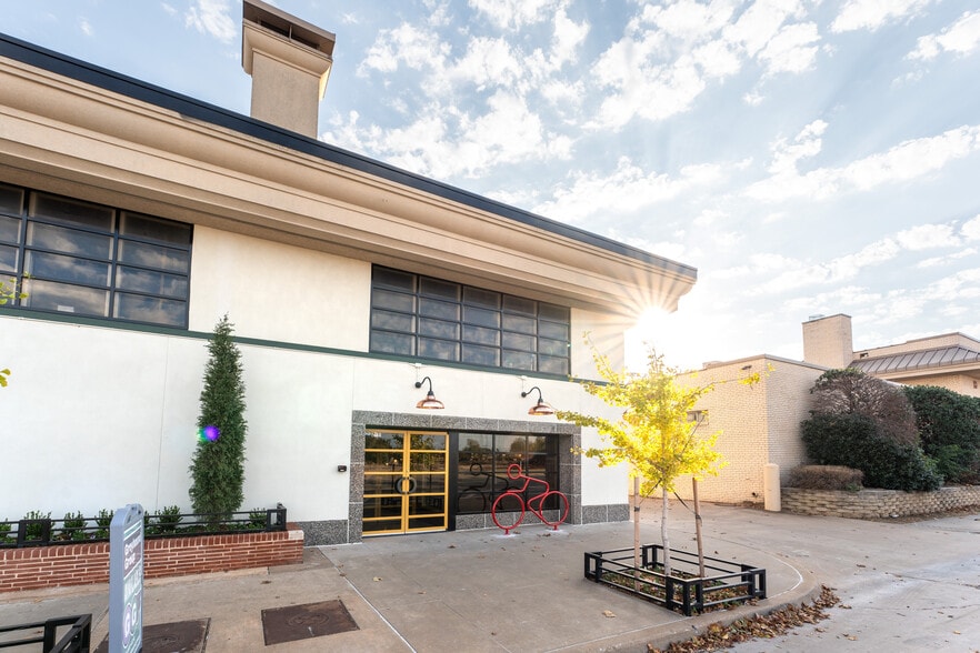 More Photos Of 20 NW 13th St, Oklahoma City Loft Creative Space For Lease