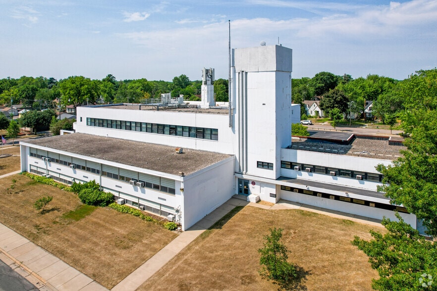 More Photos Of 4021 Thomas Ave N, Minneapolis Schools For Sale