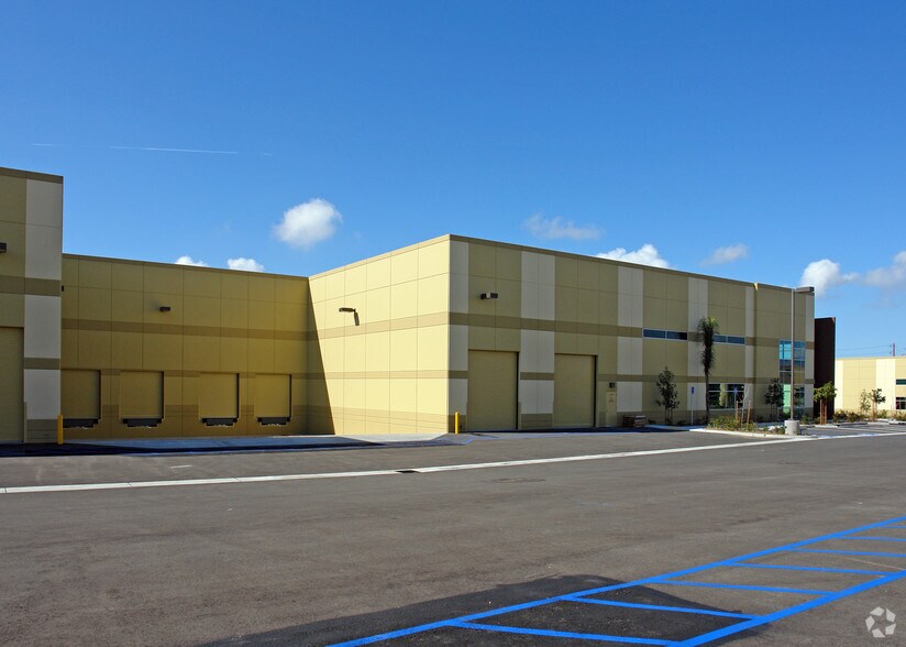 More Photos Of 1332 Rocky Point Dr, Oceanside Unknown For Lease