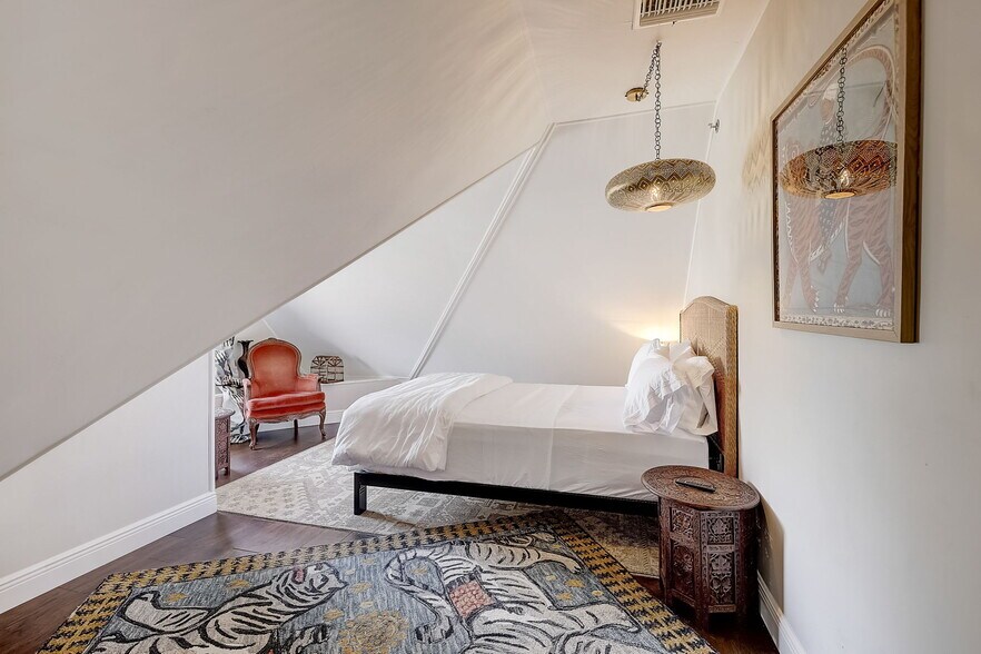 More Photos Of 315 Live Oak Ave, Daytona Beach Apartments For Sale