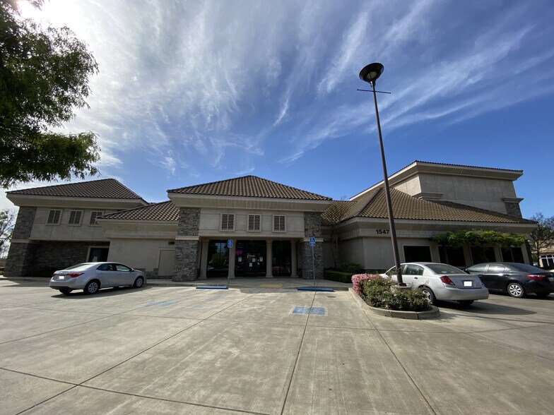 More Photos Of 1547 E March Ln, Stockton Bank For Lease