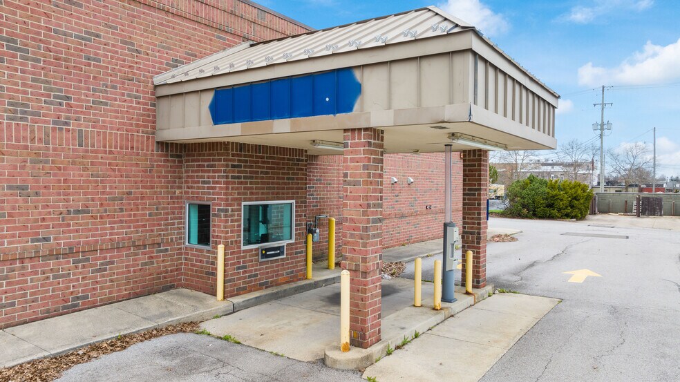 More Photos Of 222 S Main St, Orrville Drugstore For Sale