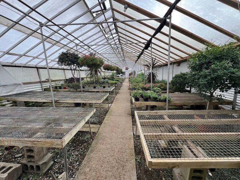 More Photos Of 213 Missouri St., Franklin Garden Center For Sale