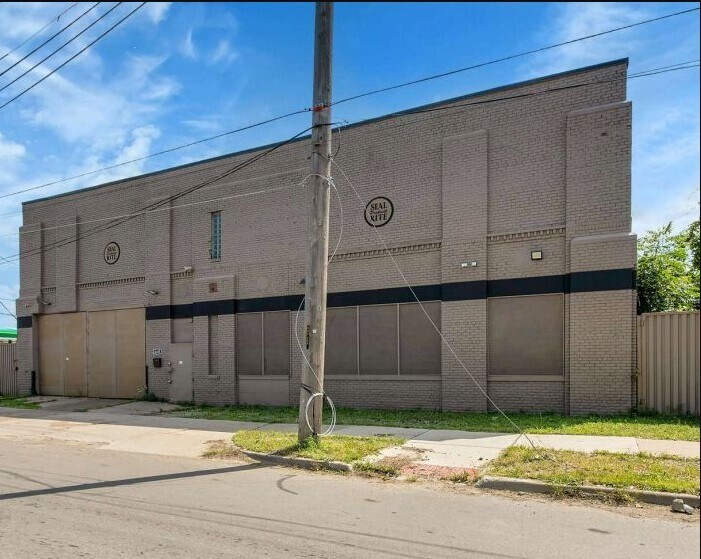 More Photos Of 6335 Lyndon St, Detroit Warehouse For Sale