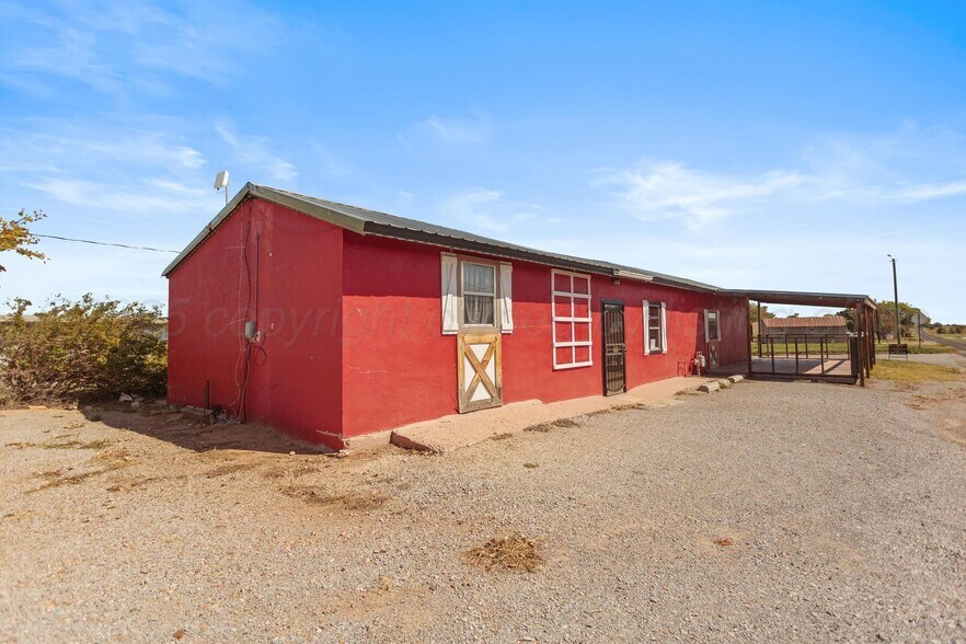 More Photos Of 117 E Railroad Ave, Shamrock Restaurant For Sale