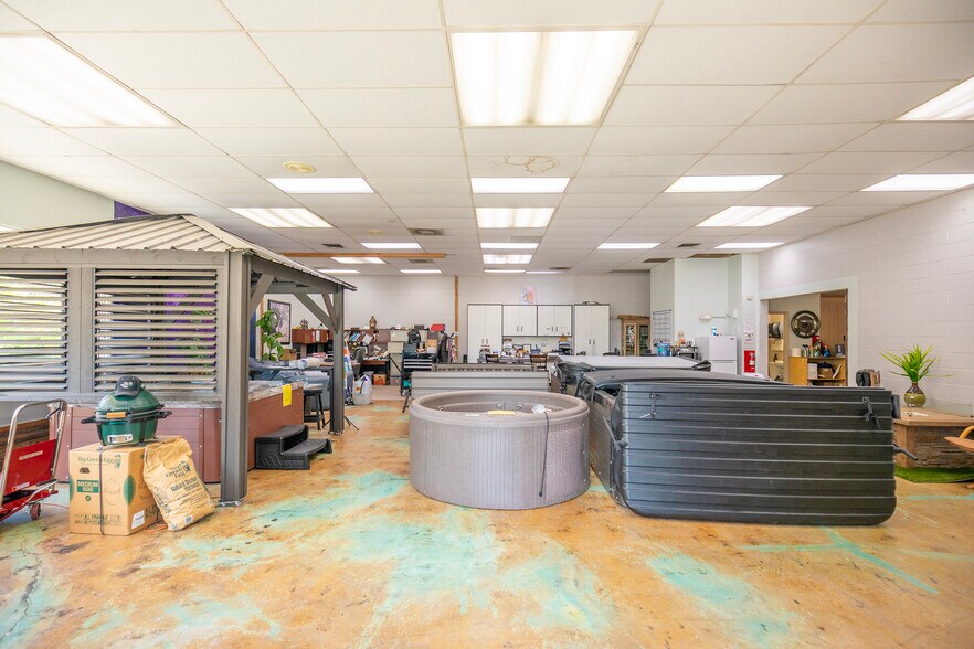 More Photos Of 6531 Folsom Blvd, Sacramento Storefront For Lease