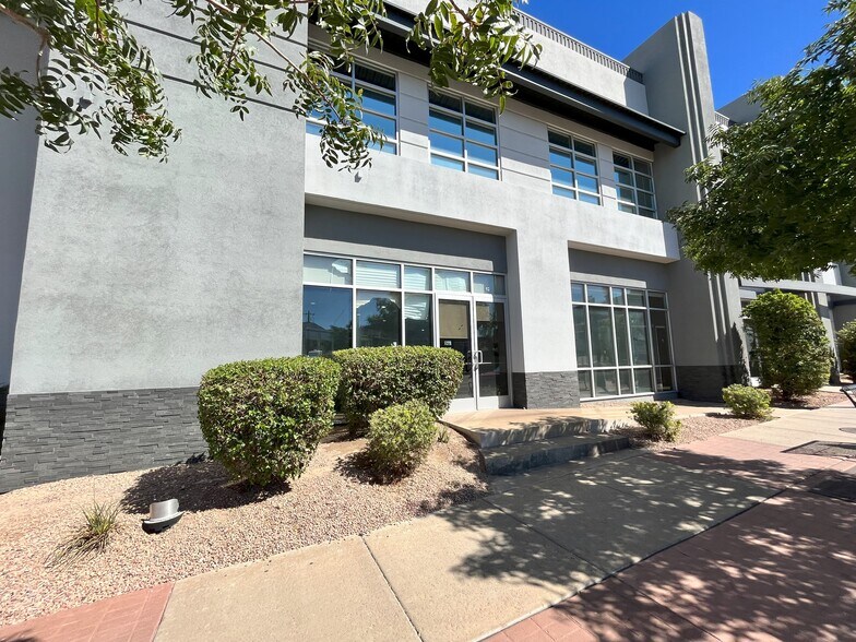 More Photos Of 303 S Water St, Henderson Office For Sale