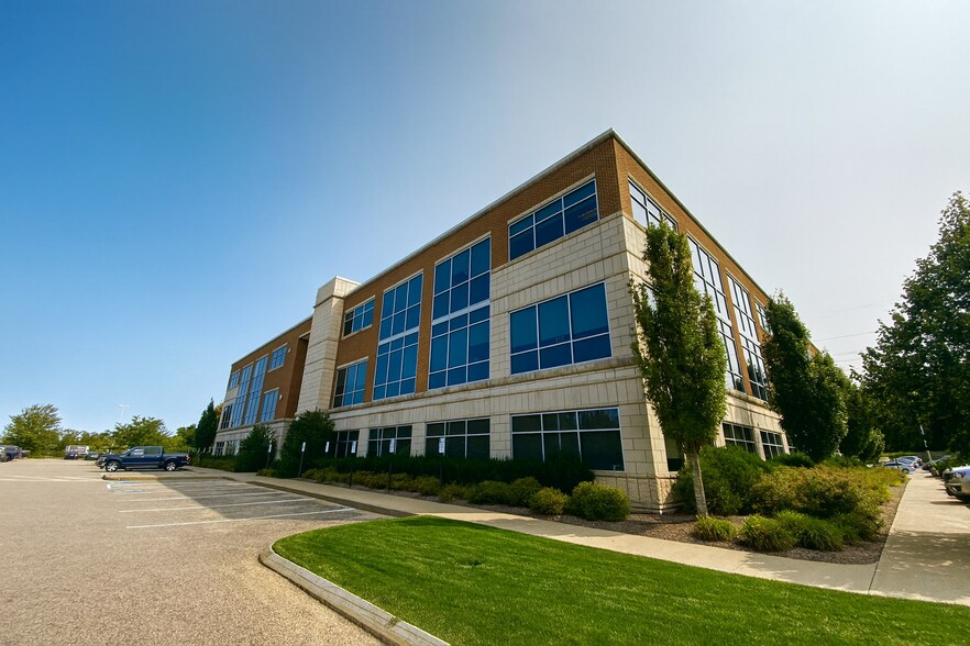 More Photos Of 117 Metro Center Blvd, Warwick Office For Lease
