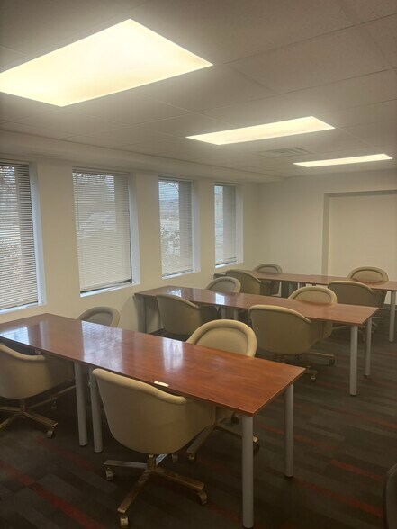 More Photos Of 29 Noblestown Rd, Carnegie Office For Lease