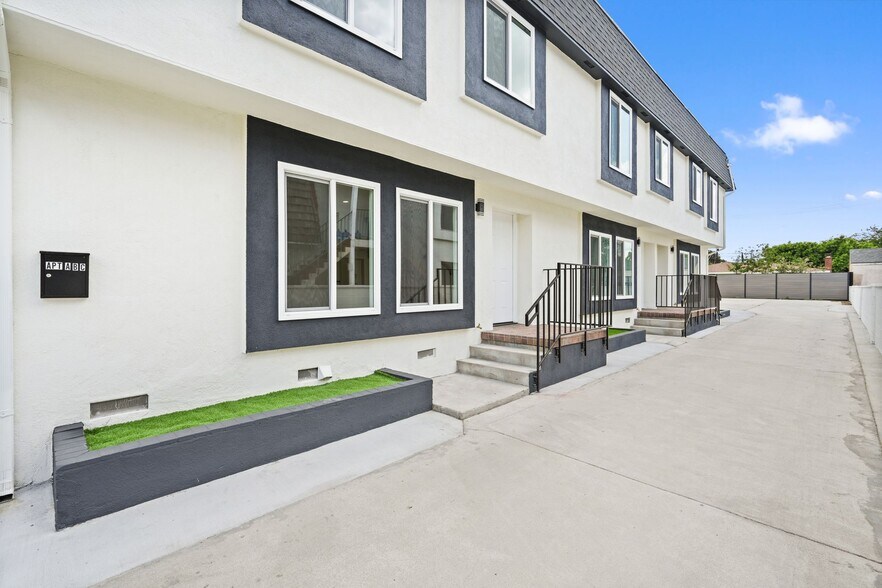 More Photos Of 7010 Lennox Ave, Van Nuys Apartments For Sale