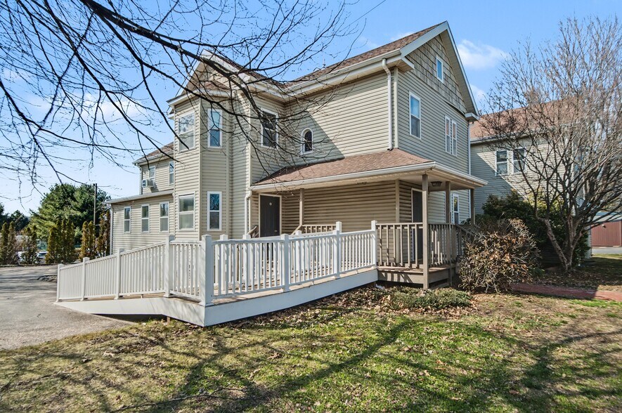 More Photos Of 155 Oak St, Glastonbury Medical For Sale