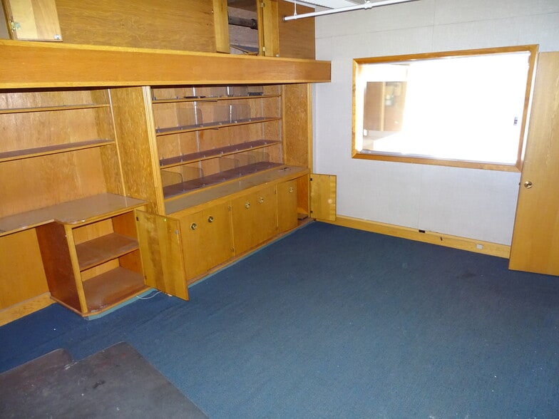 More Photos Of 417 E Sunbury St, Shamokin Storefront Retail Office For Sale