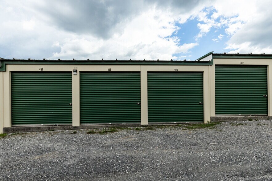 More Photos Of 1614 N Valley Pike, Rockingham Self Storage For Sale