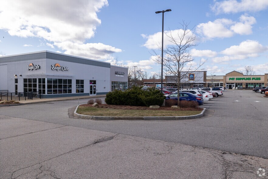 More Photos Of 270 Amherst St, Nashua Freestanding For Lease
