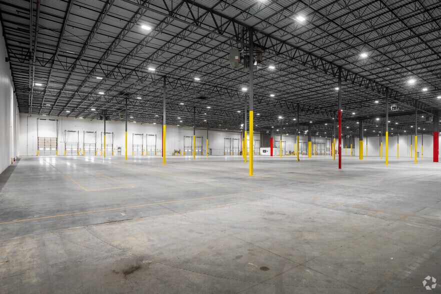 More Photos Of 12430 Mercantile Ave, El Paso Warehouse For Lease