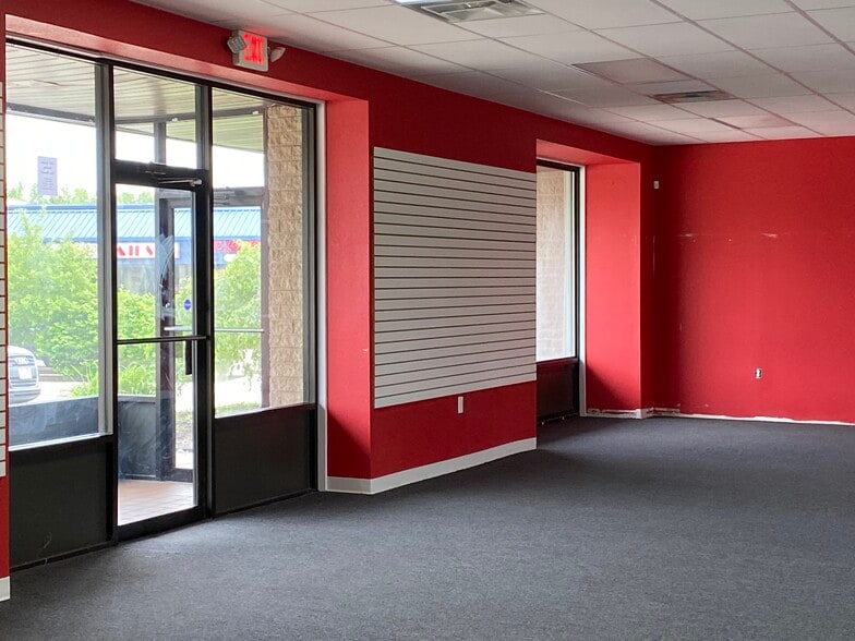 More Photos Of 1401-1429 Bernath Pky, Toledo Unknown For Lease