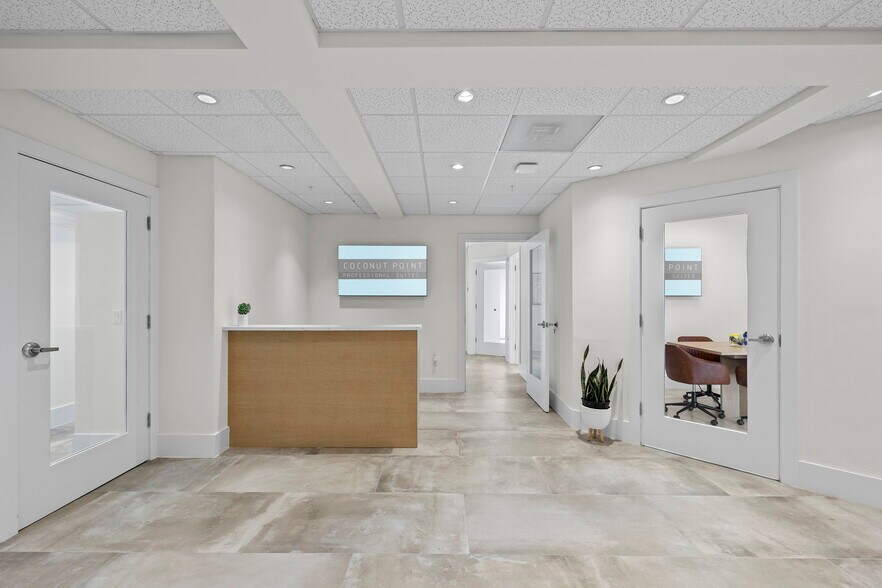 More Photos Of 23150 Fashion Dr, Estero Storefront Retail Office For Lease