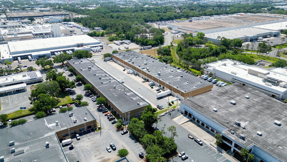 More Photos Of 8100 Chancellor Dr, Orlando Light Manufacturing For Lease