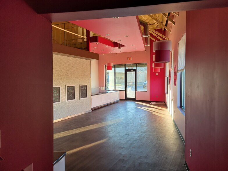 More Photos Of 6228-6238 Monticello Rd, Shawnee Freestanding For Lease