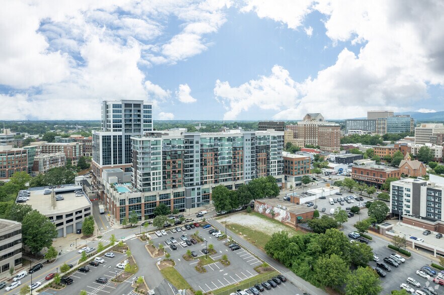 More Photos Of 355 S Main St, Greenville Coworking Space