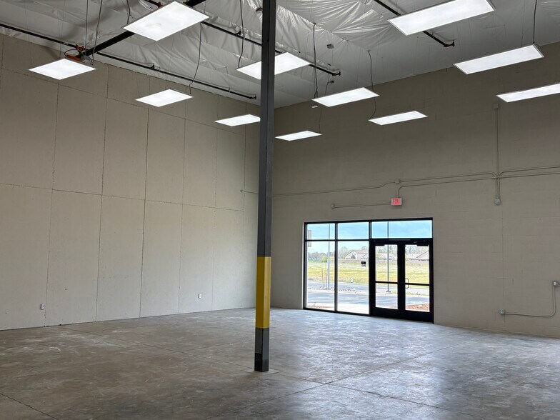More Photos Of 11060 Mather blvd, Rancho Cordova Warehouse For Lease