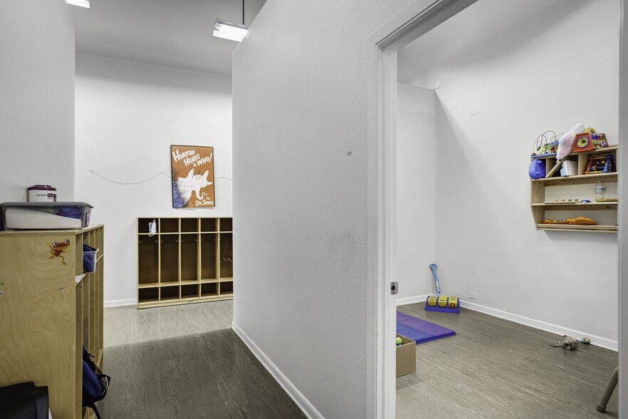 More Photos Of 903 Proton Rd, San Antonio Medical For Sale