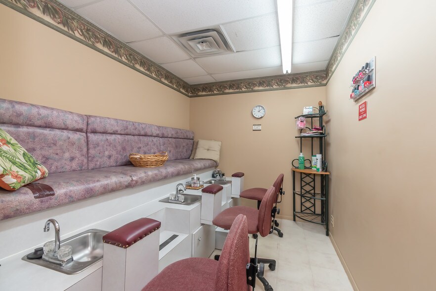 More Photos Of 3920 Nowata Rd, Bartlesville Freestanding For Sale