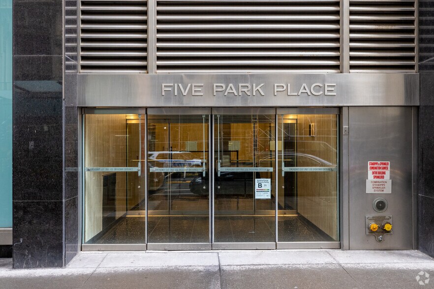 More Photos Of 250 Broadway, New York Office For Sale