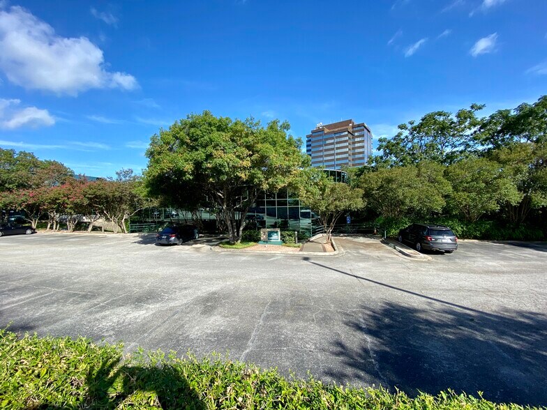 More Photos Of 4242 Medical Dr, San Antonio Unknown For Lease