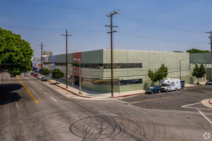 More Photos Of 3490 S Broadway, Los Angeles Warehouse For Lease