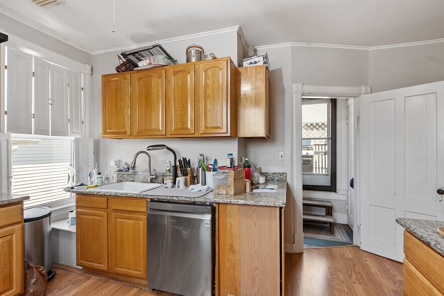 More Photos Of 58 Oliver St, Fitchburg Office Residential For Sale