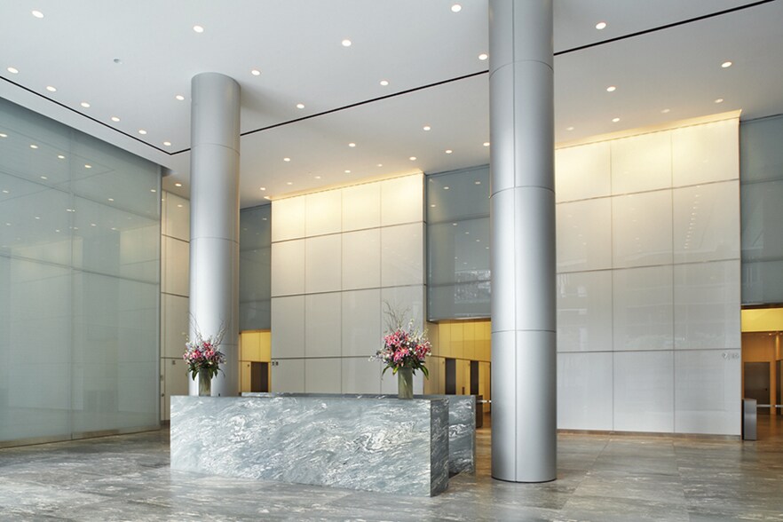 More Photos Of 100 Park Ave, New York Office For Lease