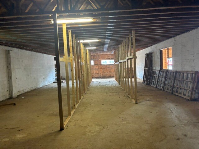 More Photos Of 115 W Shirley Ave, Warrenton Freestanding For Sale