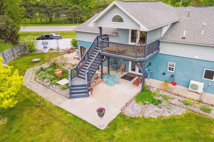 More Photos Of 7010 Frances Rd, Flushing Convenience Store For Sale