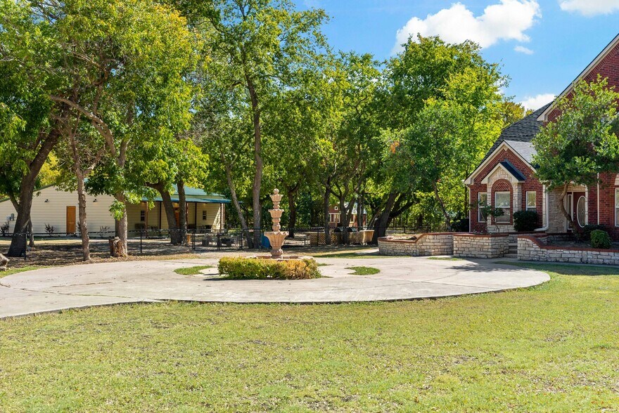 More Photos Of 12900 FM 121, Van Alstyne Lodge Meeting Hall For Sale