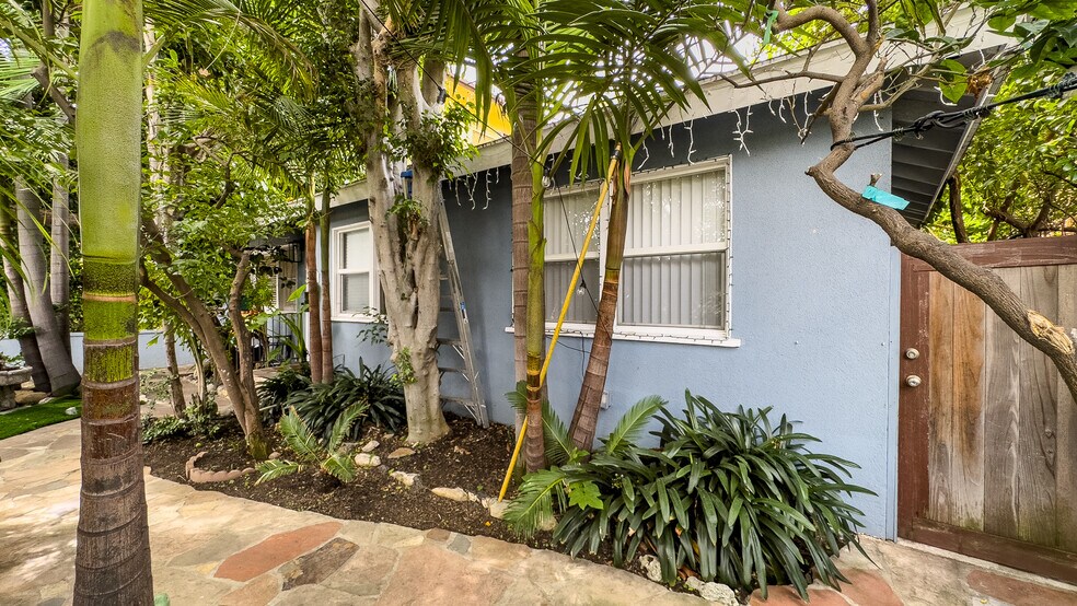 More Photos Of 1837 Beloit Ave, Los Angeles Apartments For Sale