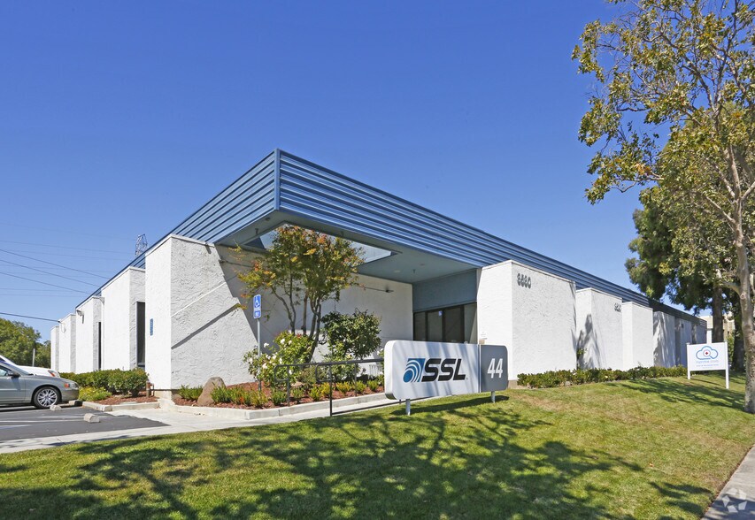 More Photos Of 3500-3550 W Bayshore Rd, Palo Alto Flex For Sale