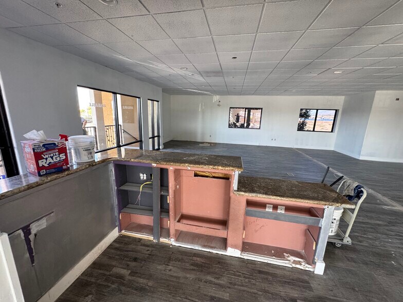 More Photos Of 19341 Bear Valley Rd, Apple Valley Medical For Lease