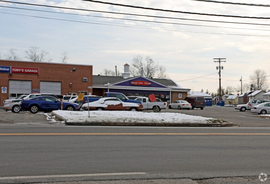 Primary Photo Of 15547 Old Columbia Pike, Burtonsville Restaurant For Lease