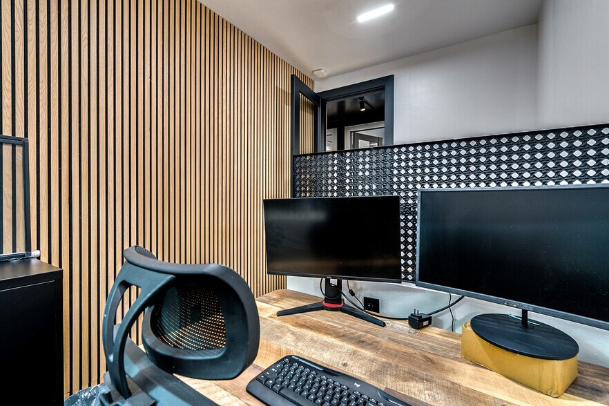 More Photos Of 1140 N Rosemont Blvd, Tucson Research And Development For Sale