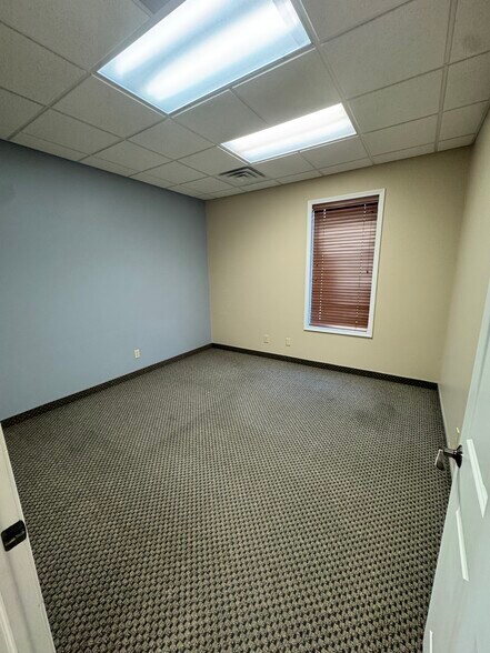 More Photos Of 3451 Wyndham Way, West Lafayette Office For Lease