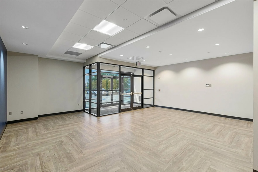 More Photos Of 11010 Burdette St, Omaha Office For Lease