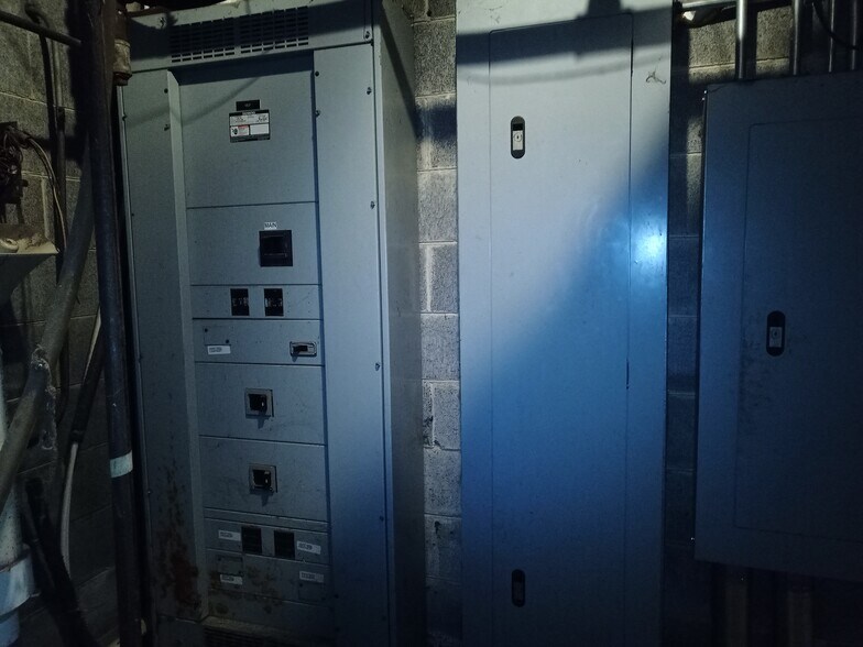 More Photos Of 525 Main St, Altavista Specialty For Sale