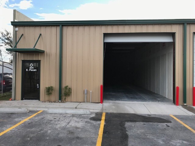 More Photos Of 304 E Pecan Blvd, McAllen Warehouse For Lease