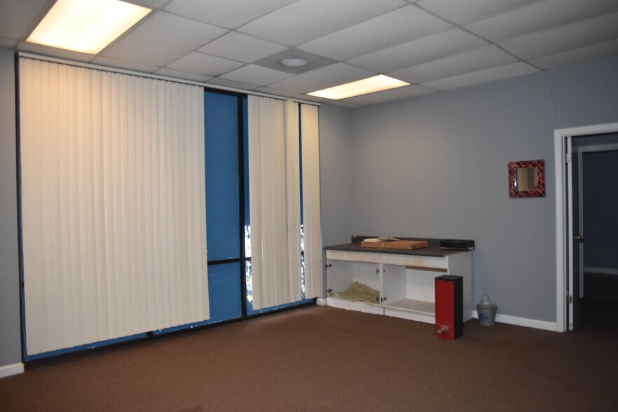 More Photos Of 6113-6121 Oakbrook Pky, Norcross Office For Sale