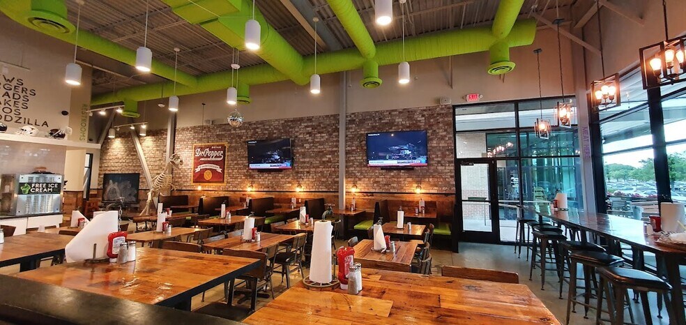 More Photos Of 160 W Sandy Lake Rd, Coppell Restaurant For Lease