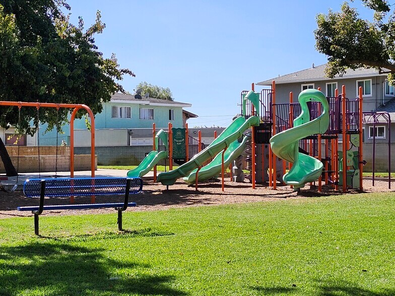 More Photos Of , Inglewood Office For Sale