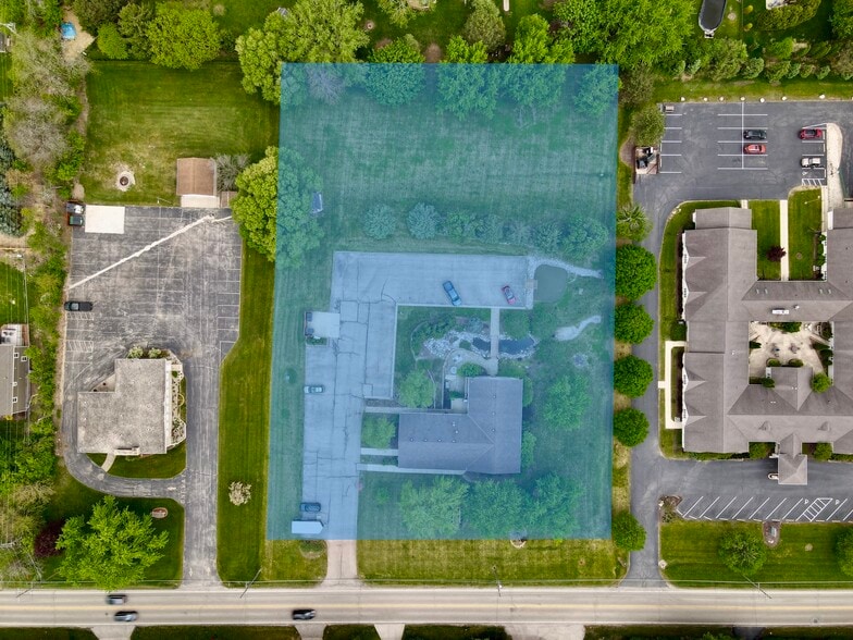 More Photos Of N48W14336 Hampton Rd, Menomonee Falls Office For Sale